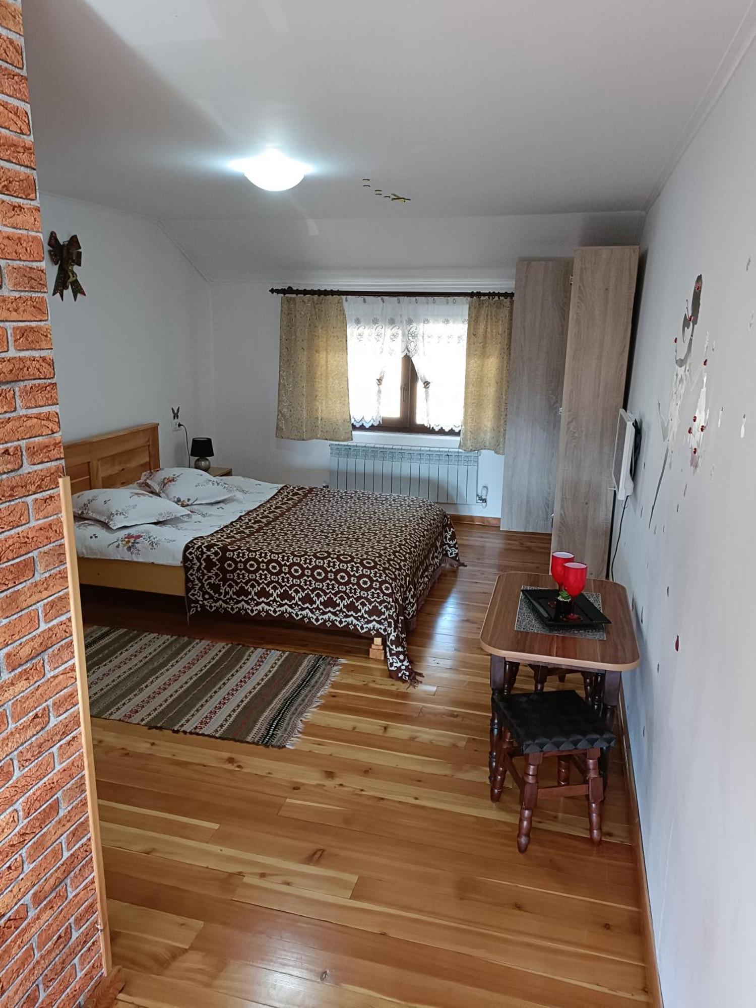 Villa Casa Dintre Pini Păltinoasa Exterior foto