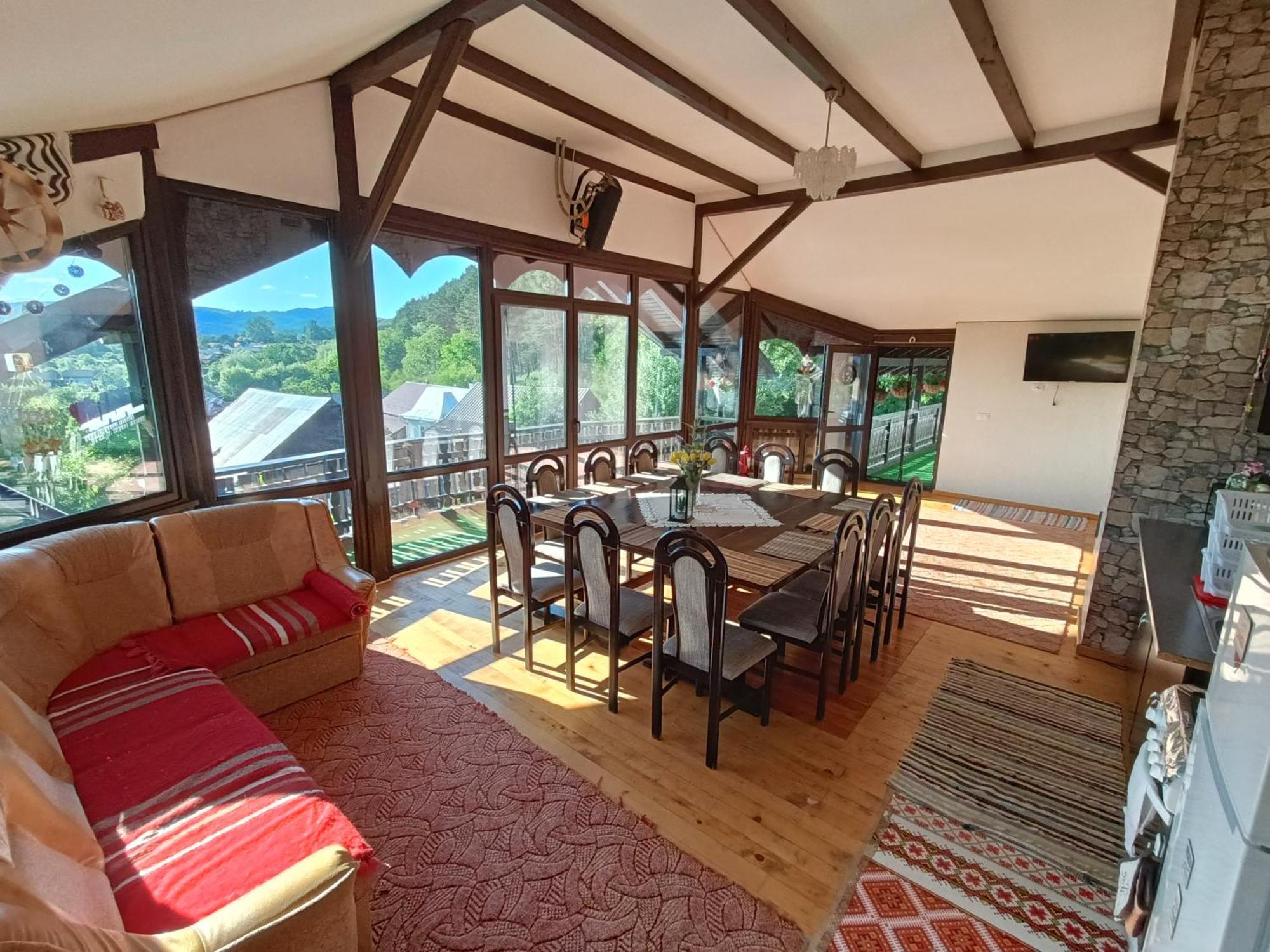 Villa Casa Dintre Pini Păltinoasa Exterior foto